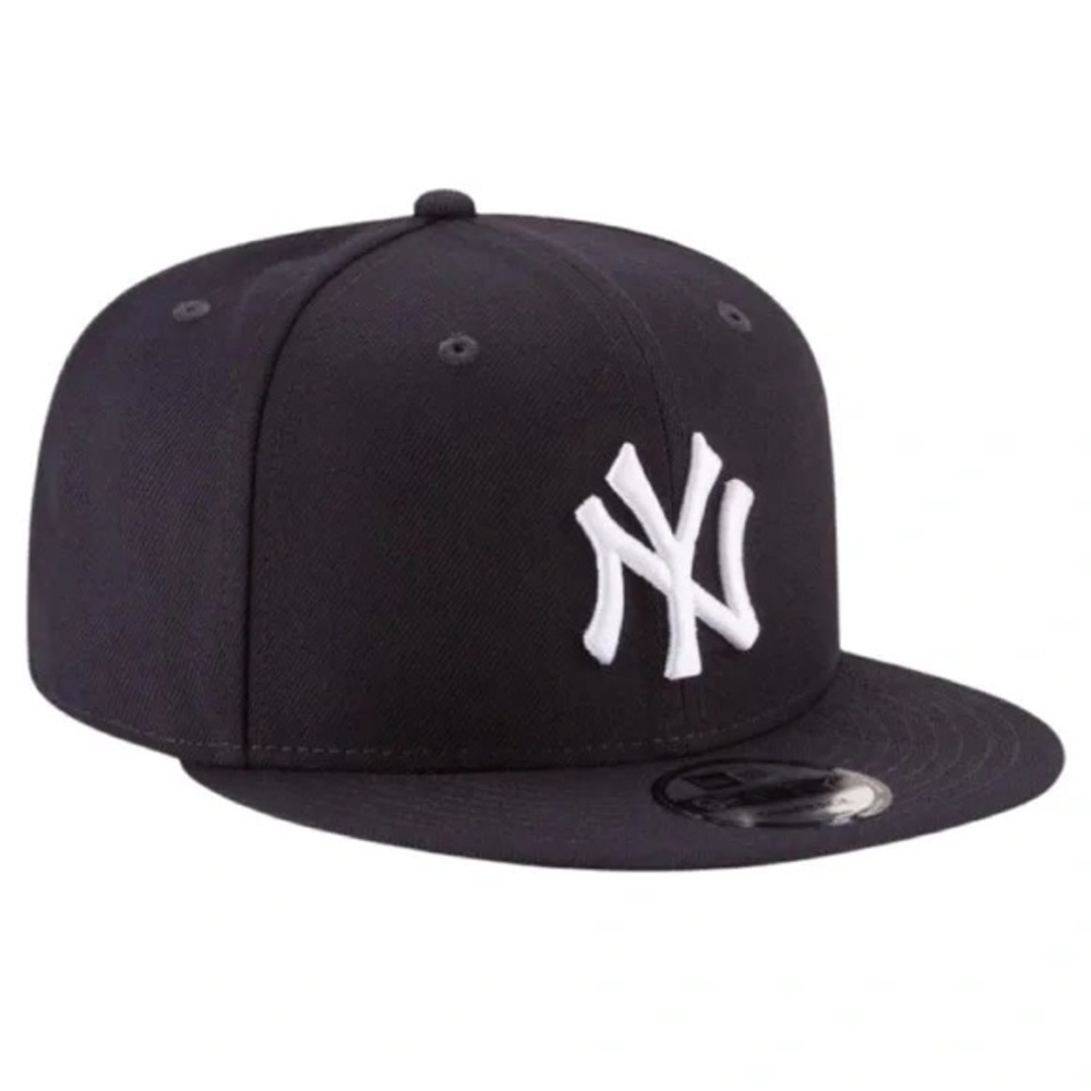 New York Yankees • FlexFit SnapBack Cap Hat • Adjustable • Never Worn